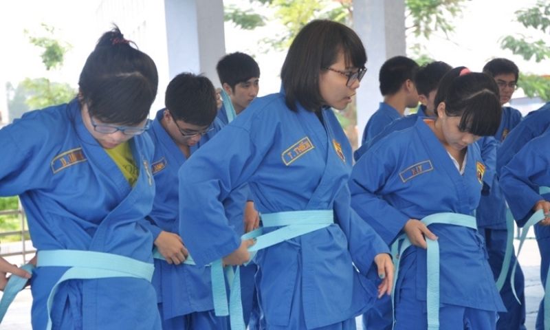 Hướng dẫn cách thắt đai Vovinam